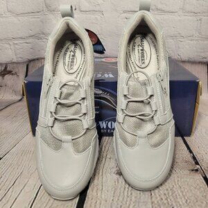 Easy Street McKinley Women's Slip Resistant Oxfords